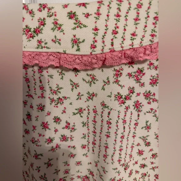 Peach Love California Ditsy Floral Slightly Cropped with Peter Pan Collar, L - Picture 8 of 8